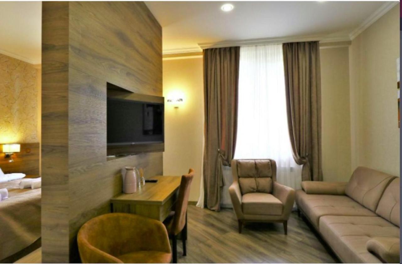 Sunset Tbilisi Luxury Aparthotel Eksteriør bilde